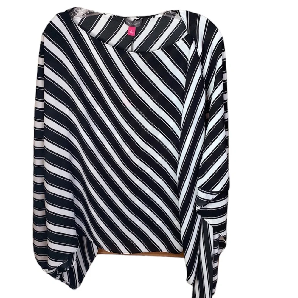NWT Vince Camuto black& white striped Dolman flutter sleeve blouse sz small - Picture 1 of 6